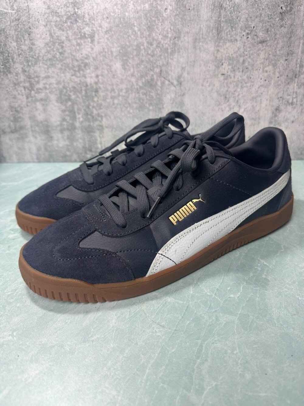 Puma Club ll 5v5 navy blue and white sneakers with suede toe overlay size 10.5